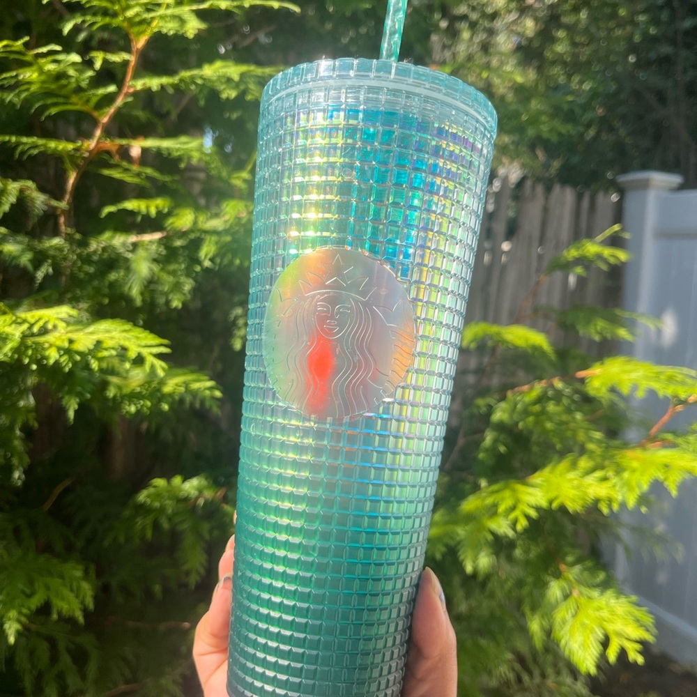 NWT Starbucks 2023 Jade Green Gradient Grid-Textured 24 OZ Tumbler w/ Straw